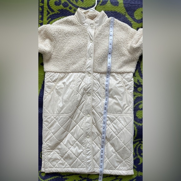 Athleta Girl So Toasty Tugga Sherpa Metallic Coat Size 12 / Large In Cream White - Picture 16 of 16